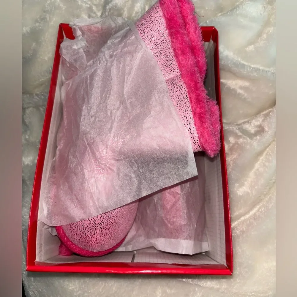 Ameta Pink Sparkly Faux Fur Plush Boot Size Youth 4 NIB